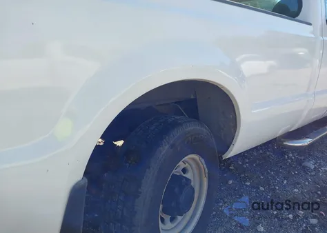 2004 Ford F-250 Lariat/Xl/Xlt z USA, uszkodzony, nr VIN 1FTNX20L64EA49350